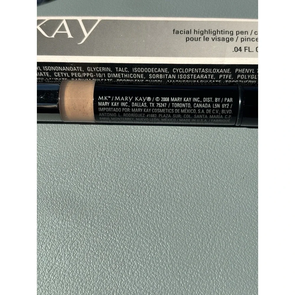 Mary Kay Facial Highlighting Pen Shade 3 NOS